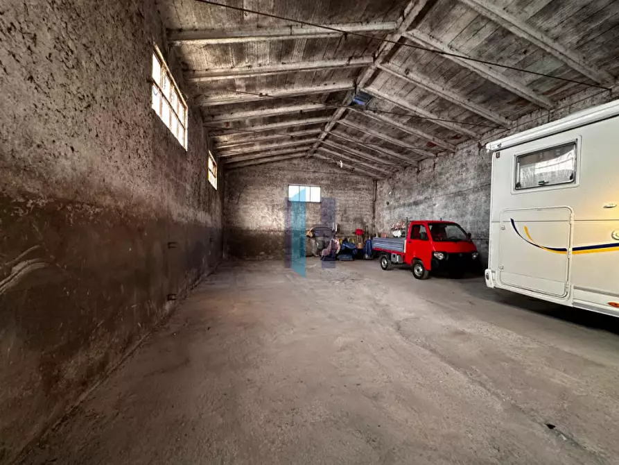 Immagine 3 di Magazzino in vendita  in STRADA DEL BOZZOLINO a Acquafredda