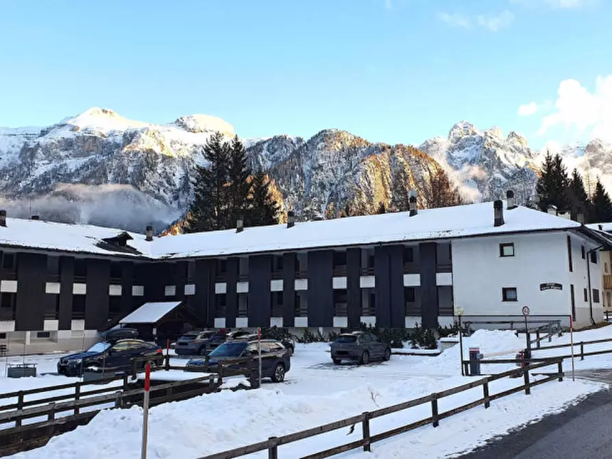 Immagine 1 di Appartamento in vendita  a Dimaro Folgarida