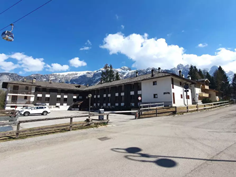 Immagine 2 di Appartamento in vendita  a Dimaro Folgarida