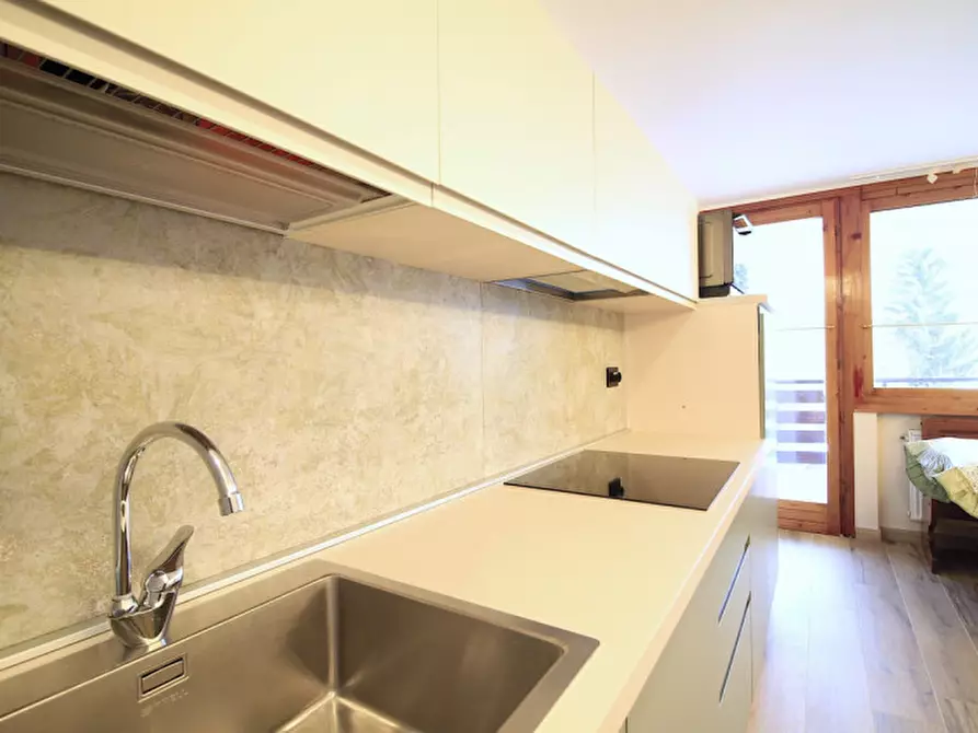 Immagine 6 di Appartamento in vendita  a Dimaro Folgarida