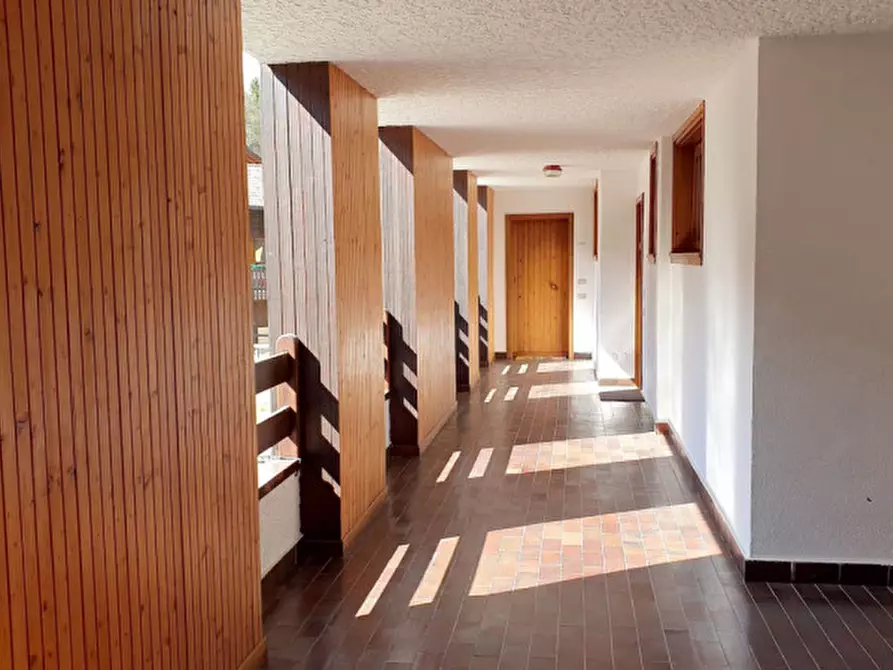 Immagine 11 di Appartamento in vendita  a Dimaro Folgarida