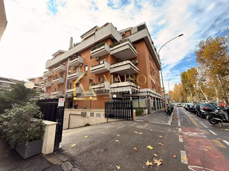 Immagine 1 di Appartamento in vendita  in Via Val Pellice a Roma