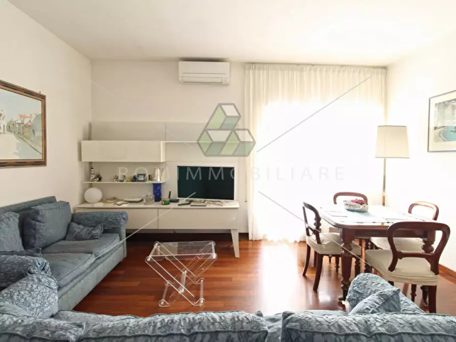 Immagine 6 di Appartamento in vendita  in Via di Santa Maria della Speranza a Roma