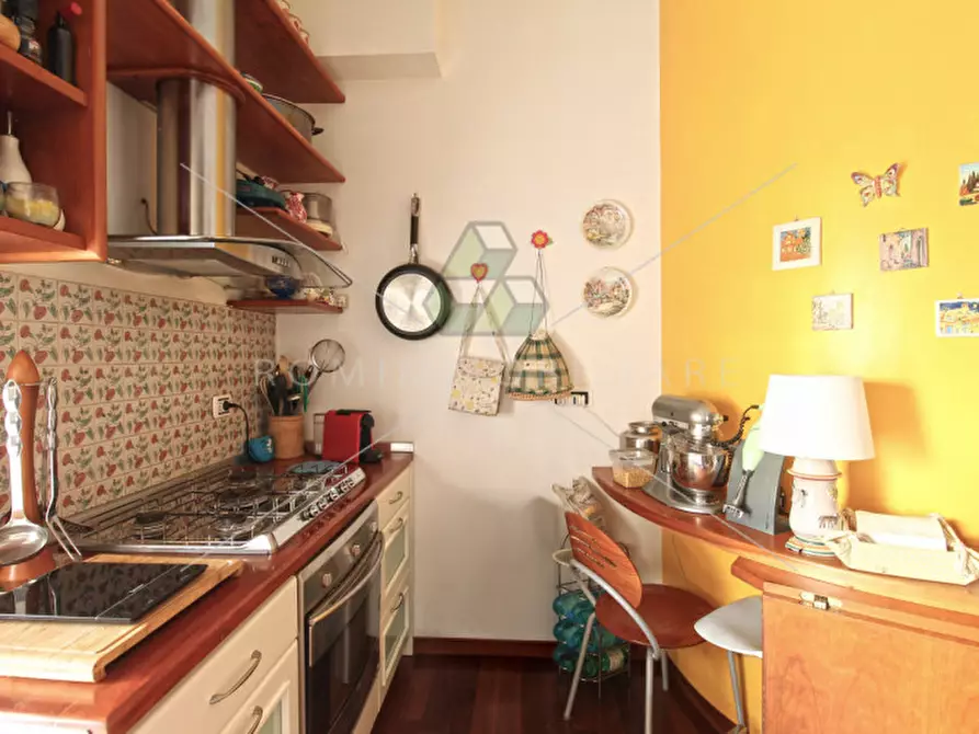 Immagine 10 di Appartamento in vendita  in Via di Santa Maria della Speranza a Roma