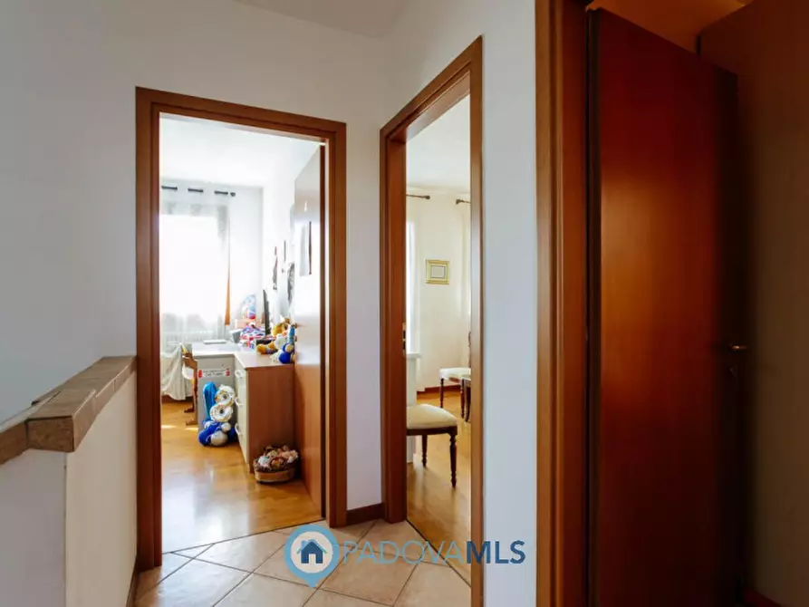 Immagine 4 di Casa trifamiliare in vendita  in Via San Pietro a Agna