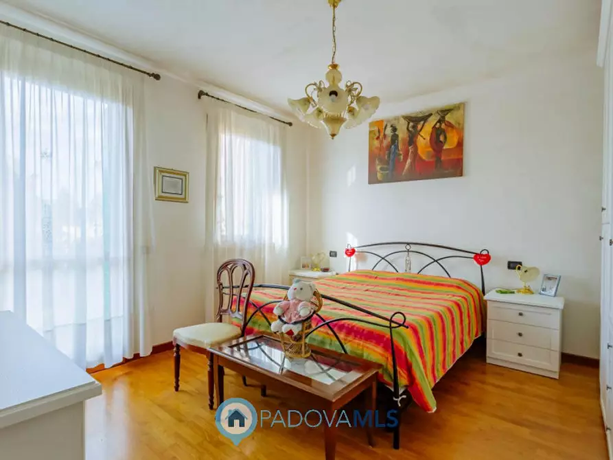 Immagine 7 di Casa trifamiliare in vendita  in Via San Pietro a Agna