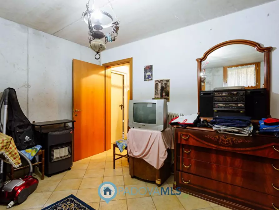 Immagine 16 di Casa trifamiliare in vendita  in Via San Pietro a Agna