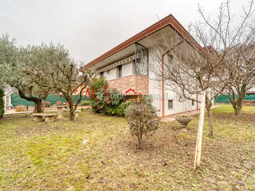 Immagine 1 di Casa indipendente in vendita  in Via Mantova a Rubano