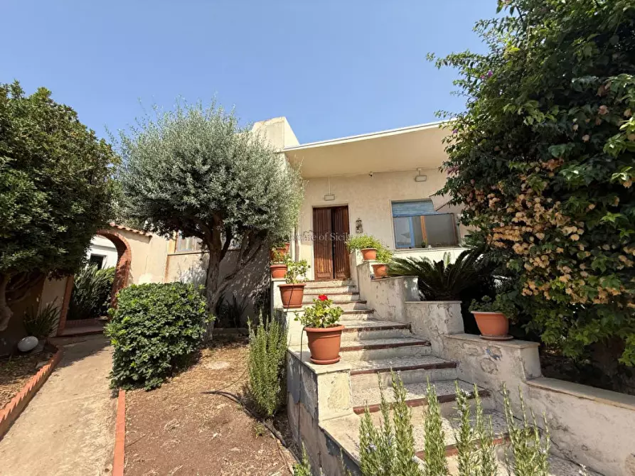 Immagine 61 di Villa in vendita  a Ragusa