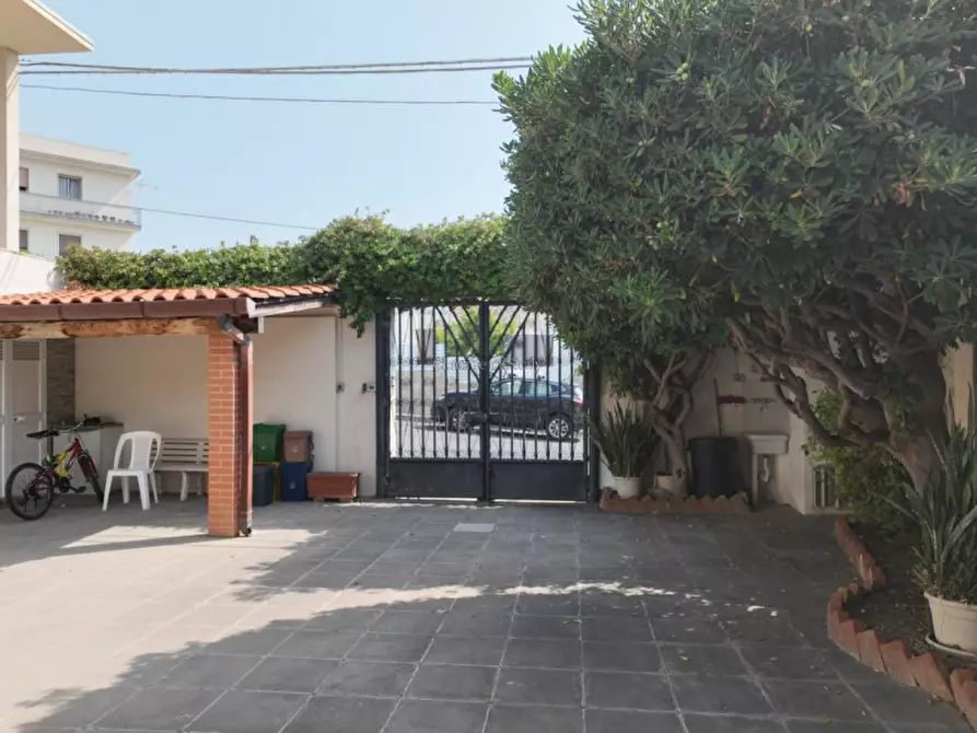 Immagine 75 di Villa in vendita  a Ragusa