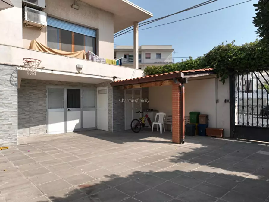 Immagine 76 di Villa in vendita  a Ragusa