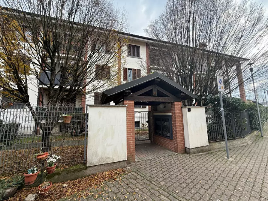 Immagine 6 di Appartamento in vendita  in Via Borgomaneri a Rozzano