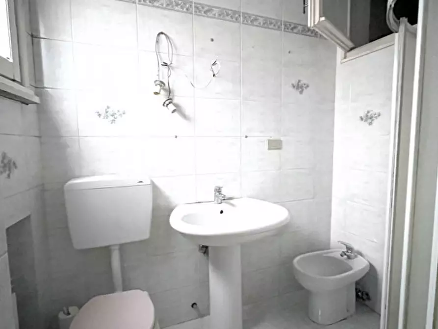 Immagine 11 di Appartamento in vendita  in Piazza Umberto Merlin a Rovigo