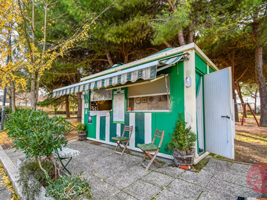 Immagine 2 di Attività commerciale in vendita  a Longiano