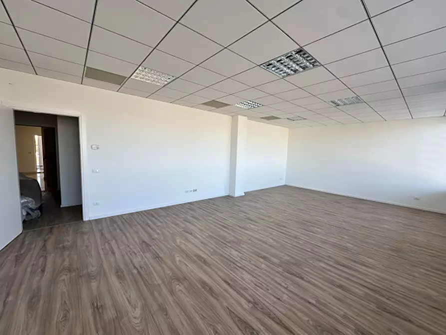 Immagine 3 di Ufficio in affitto  in Treviso Mare a Roncade