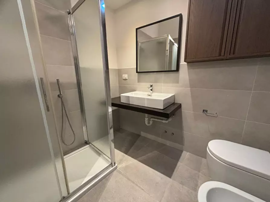 Immagine 11 di Appartamento in affitto  in via paradiso a Bologna