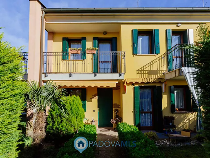 Immagine 1 di Casa trifamiliare in vendita  in Via Pietra, 35 a Agna