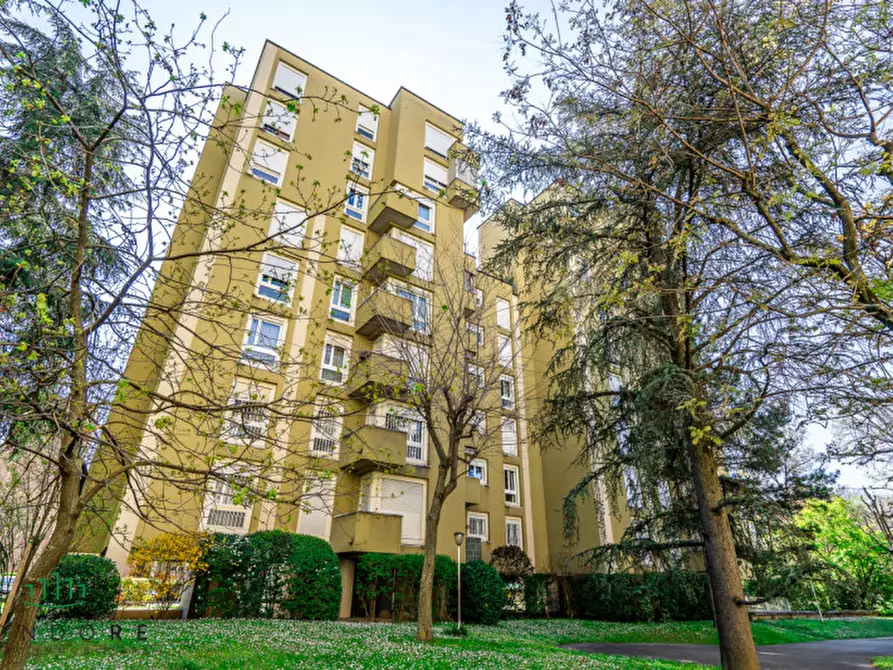 Immagine 1 di Appartamento in vendita  in Via Faenza a Bologna