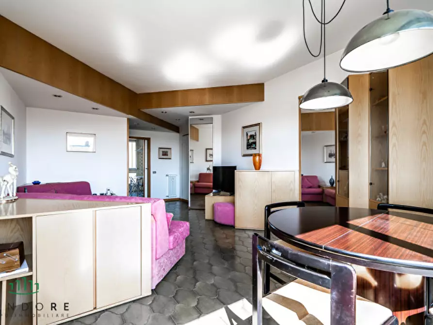 Immagine 5 di Appartamento in vendita  in Via Faenza a Bologna