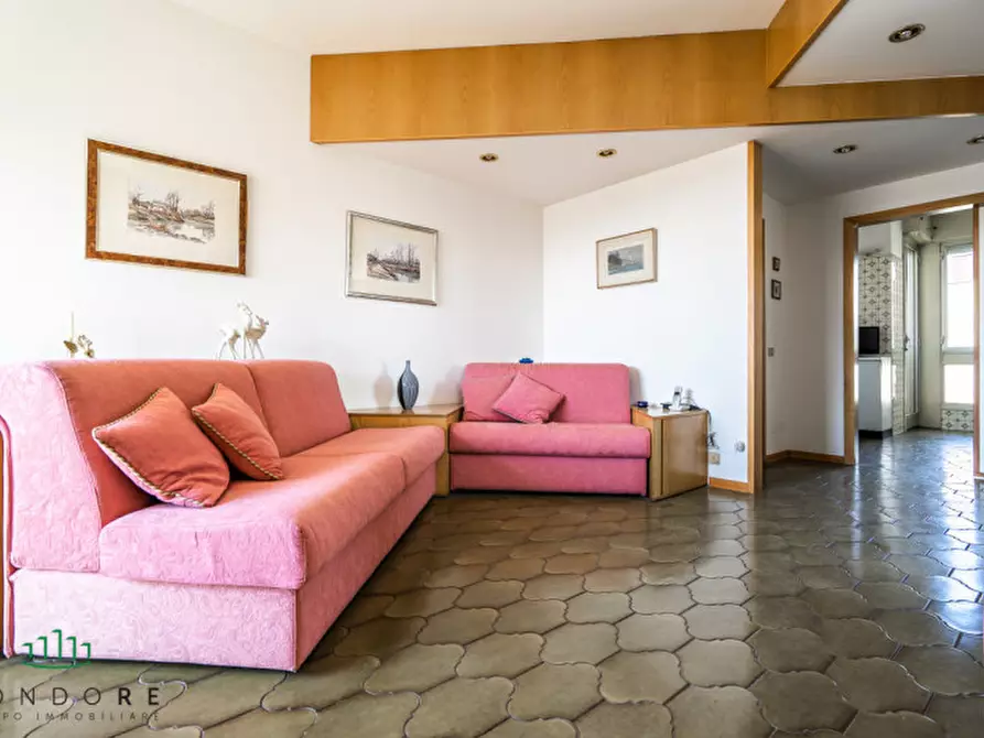 Immagine 7 di Appartamento in vendita  in Via Faenza a Bologna