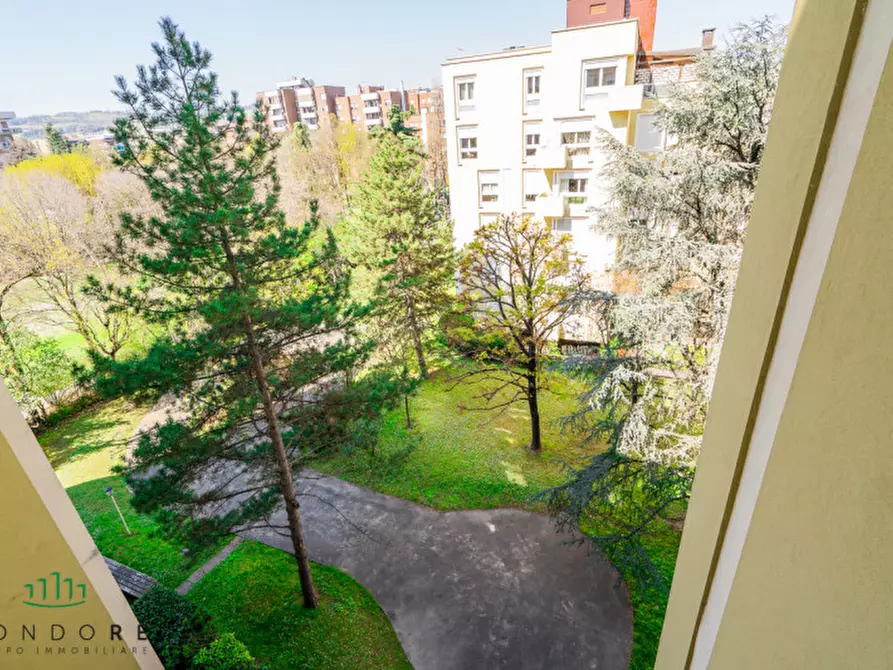 Immagine 17 di Appartamento in vendita  in Via Faenza a Bologna