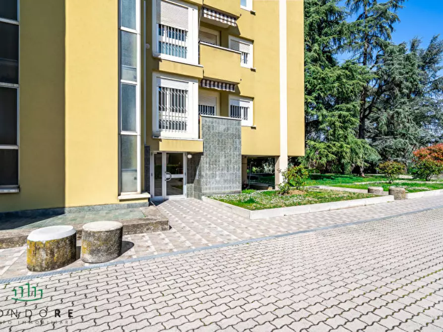 Immagine 18 di Appartamento in vendita  in Via Faenza a Bologna