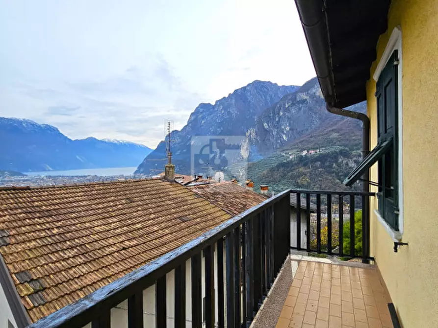 Immagine 3 di Appartamento in vendita  in Via Luigi Cadorna 6 a Tenno