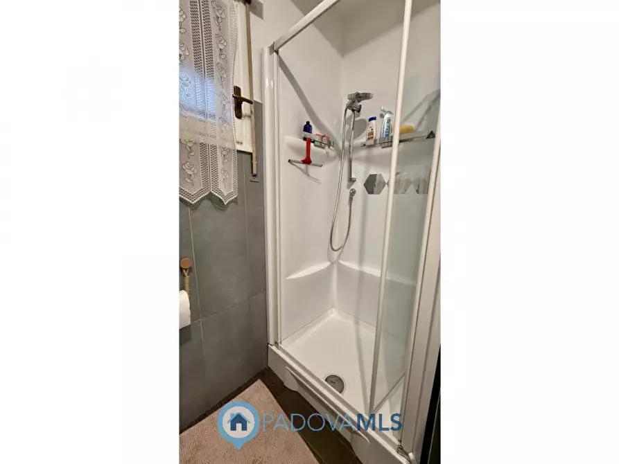 Immagine 11 di Appartamento in vendita  in Via Zara, 1 a Padova