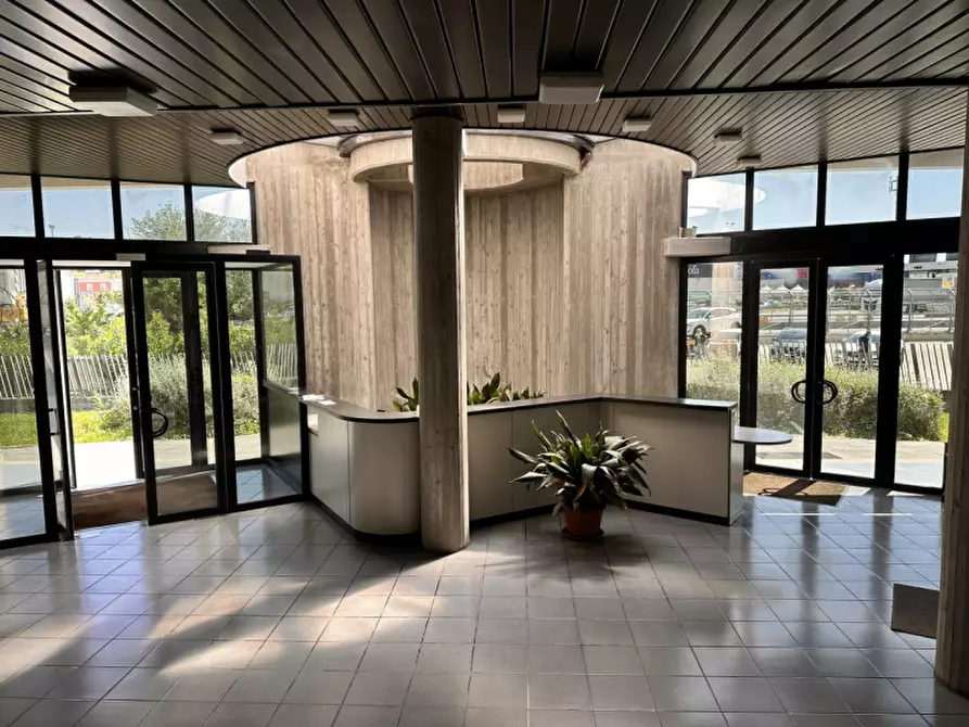 Immagine 1 di Ufficio in affitto  in Via Thomas Edison a Ancona