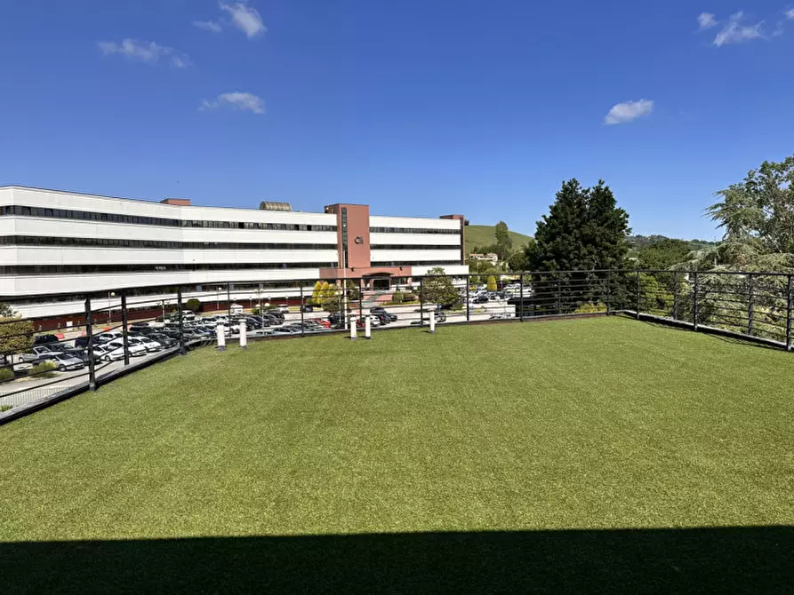 Immagine 9 di Ufficio in affitto  in Via Thomas Edison a Ancona