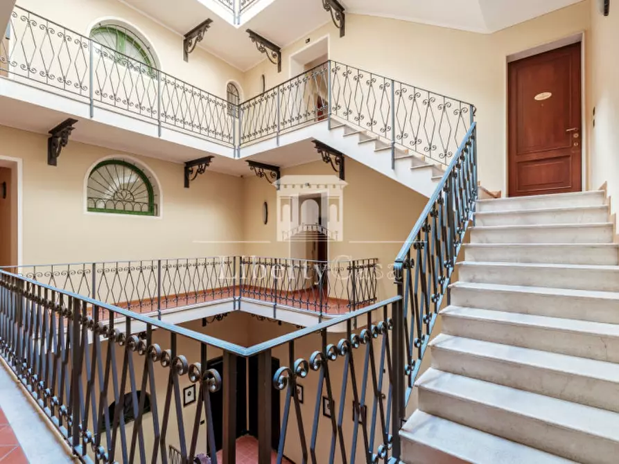 Immagine 1 di Appartamento in vendita  in Via di Mezzo a Salò