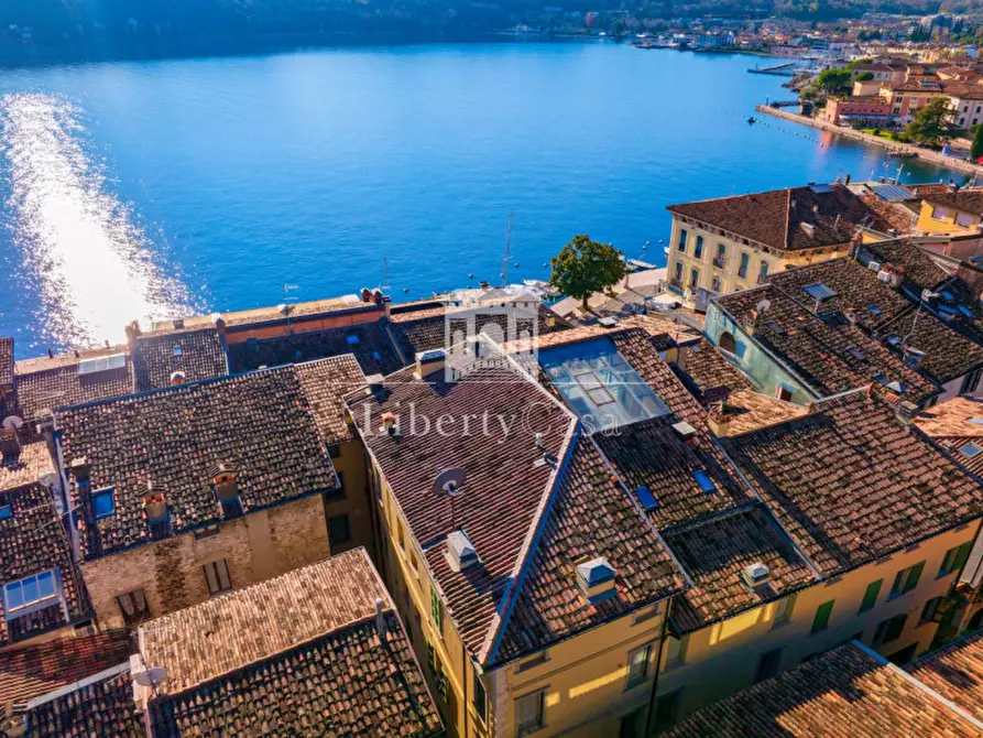 Immagine 2 di Appartamento in vendita  in Via di Mezzo a Salò