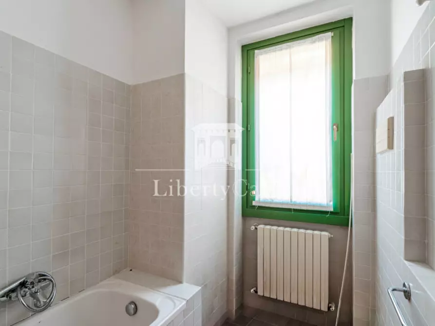 Immagine 10 di Appartamento in vendita  in Via di Mezzo a Salò