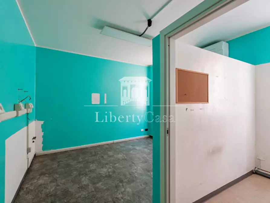 Immagine 11 di Appartamento in vendita  in Via di Mezzo a Salò