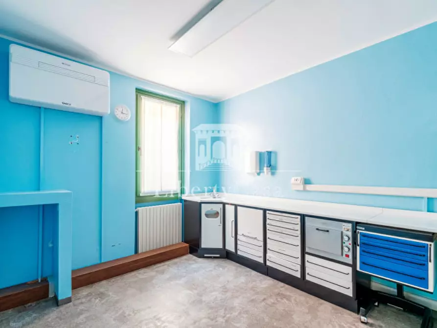 Immagine 16 di Appartamento in vendita  in Via di Mezzo a Salò