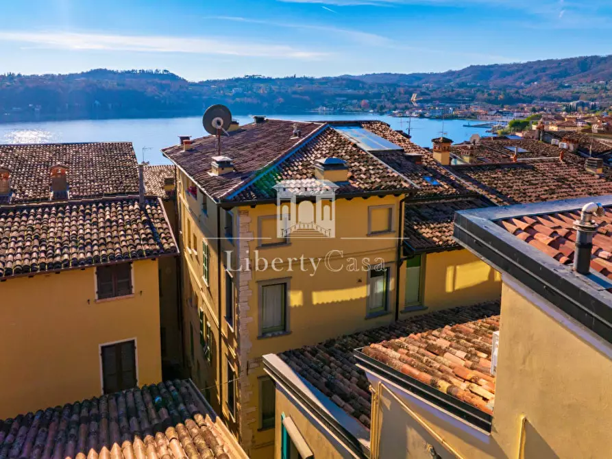 Immagine 17 di Appartamento in vendita  in Via di Mezzo a Salò