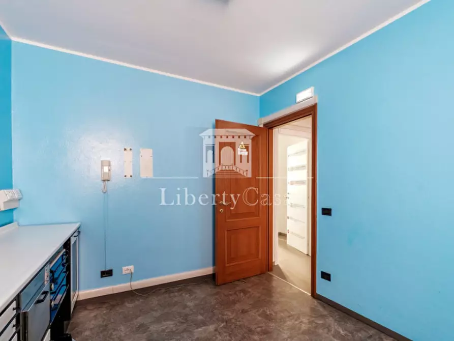 Immagine 17 di Appartamento in vendita  in Via di Mezzo a Salò