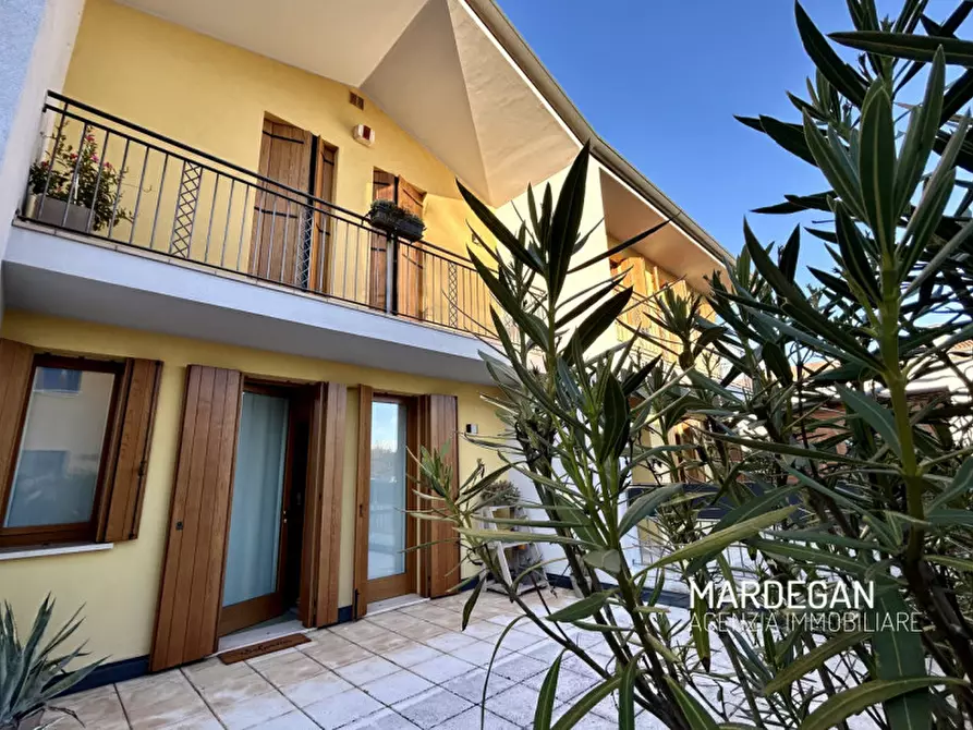 Immagine 1 di Villetta a schiera in vendita  in VIA VITTORIO EMANUELE II a San Martino Di Lupari