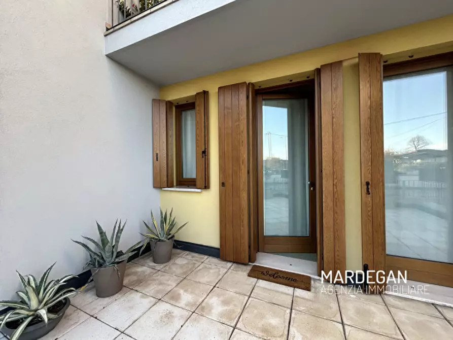 Immagine 2 di Villetta a schiera in vendita  in VIA VITTORIO EMANUELE II a San Martino Di Lupari