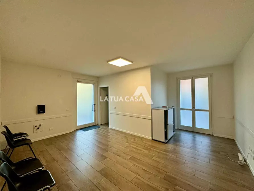 Immagine 1 di Appartamento in vendita  a Verona