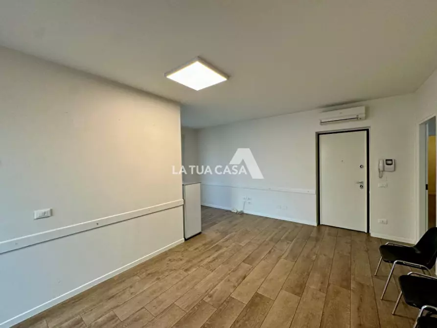 Immagine 4 di Appartamento in vendita  a Verona