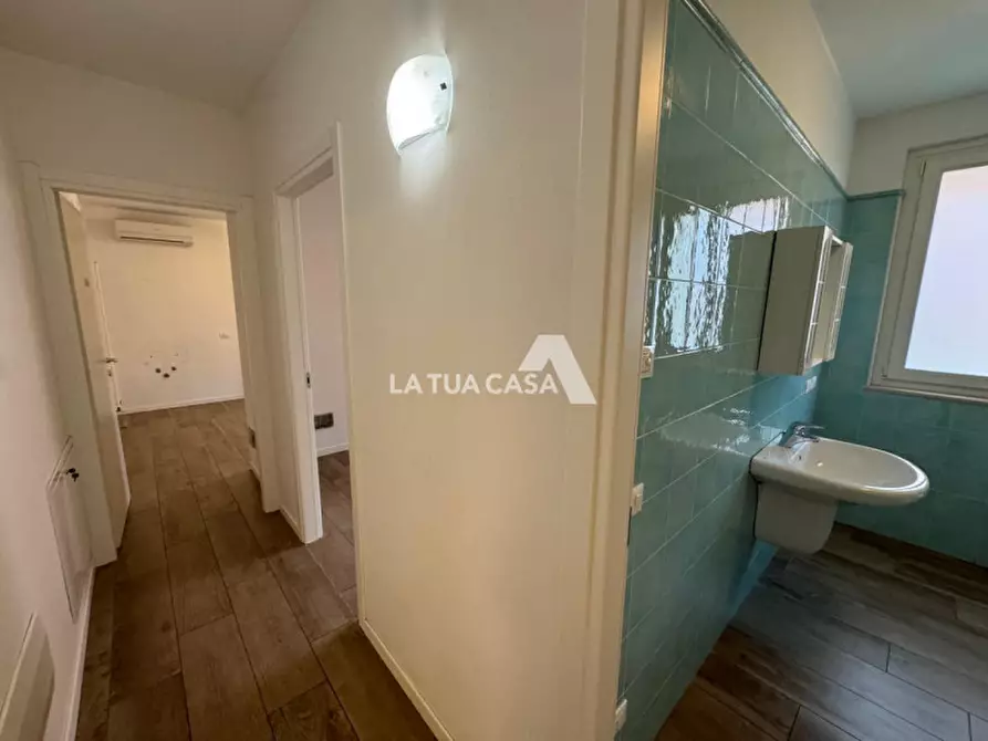 Immagine 10 di Appartamento in vendita  a Verona