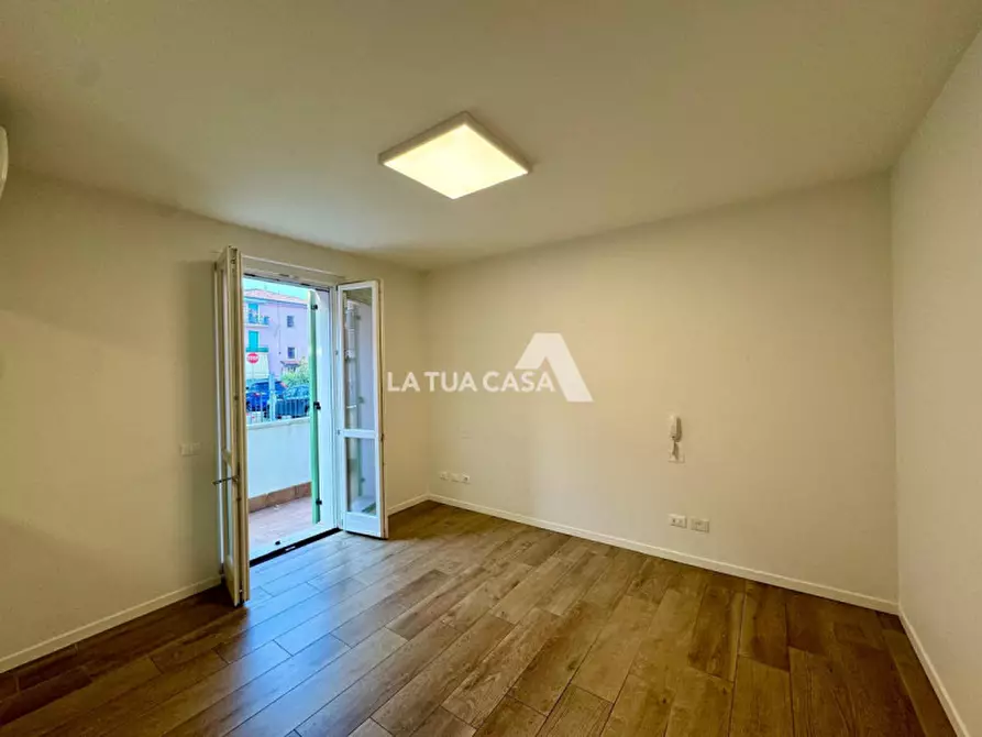 Immagine 11 di Appartamento in vendita  a Verona