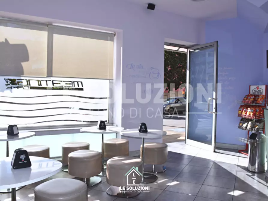 Immagine 1 di Attività commerciale in vendita  in Via tenente sbiroli 22 a Putignano