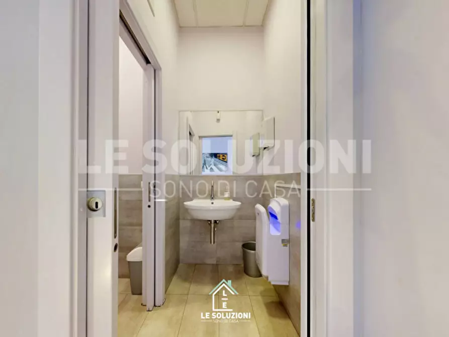 Immagine 12 di Attività commerciale in vendita  in Via tenente sbiroli 22 a Putignano