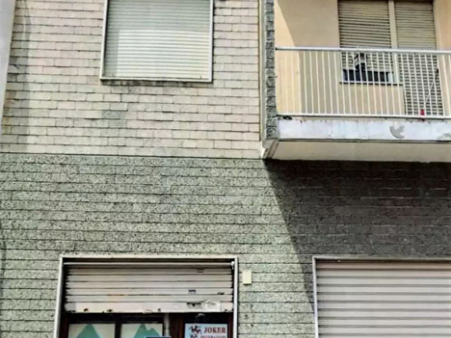 Immagine 1 di Attività commerciale in affitto  a Torino