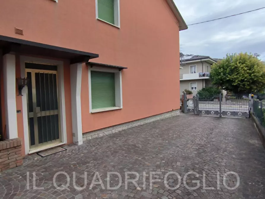 Immagine 2 di Appartamento in vendita  in via gallo 352 a Cesena