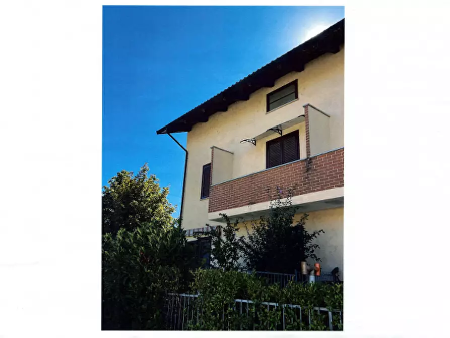 Immagine 1 di Casa bifamiliare in affitto  a Villastellone