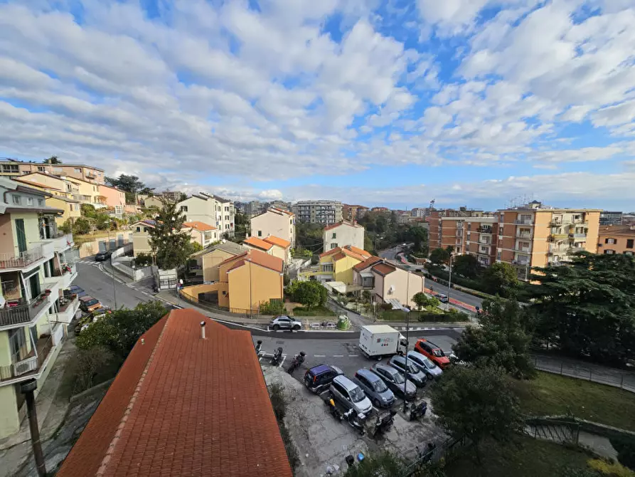 Immagine 1 di Appartamento in vendita  in Via Romagnoli a Savona