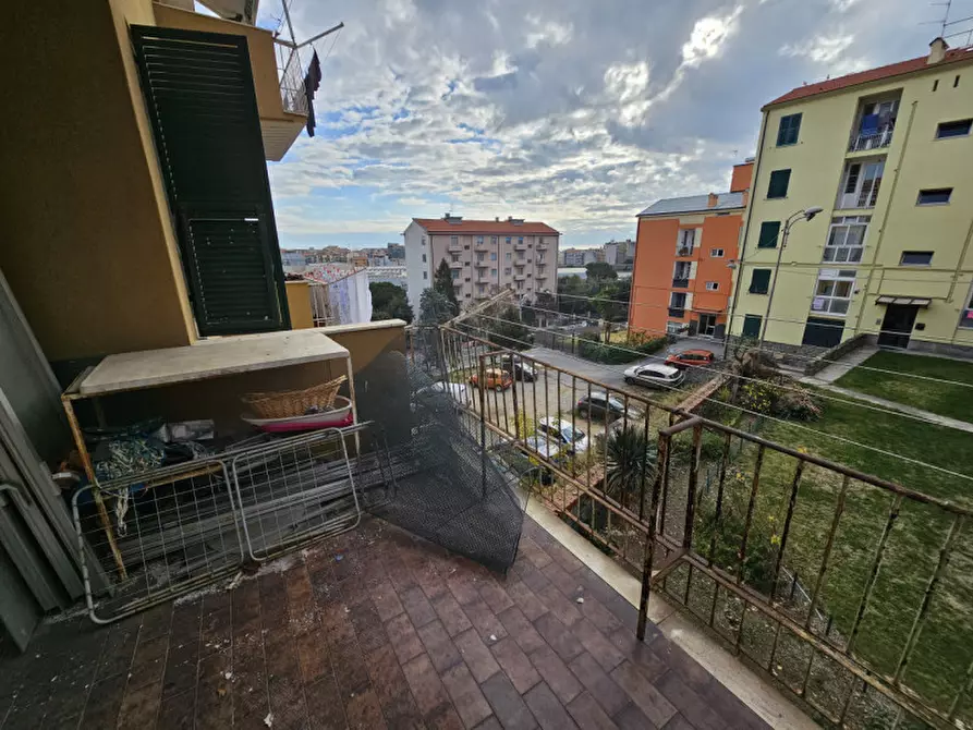 Immagine 2 di Appartamento in vendita  in Via Romagnoli a Savona